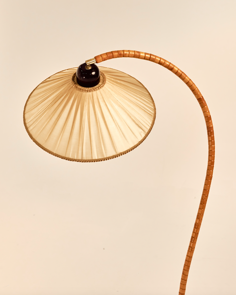 Swedish Pine Floor Lamp with Organic Curved Form by Markslöjd